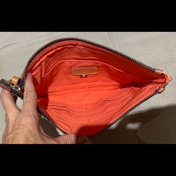 Cavalcanti NWOT Rose real Leather wristlet made in Italy - Picture 4 of 4